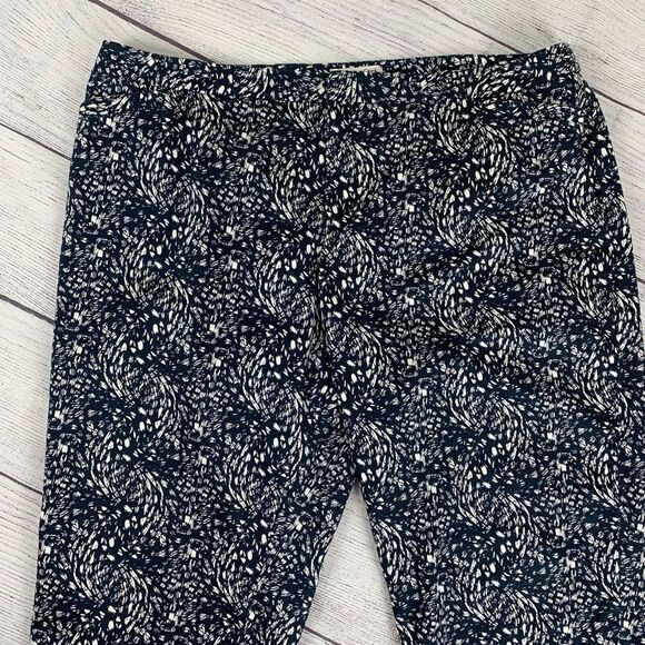 Coldwater Creek sz 18 Capri Pants Natural Fit Patterned Print 21" Inseam - Picture 2 of 7